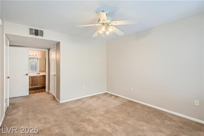 Building Photo - 5710 E Tropicana Ave