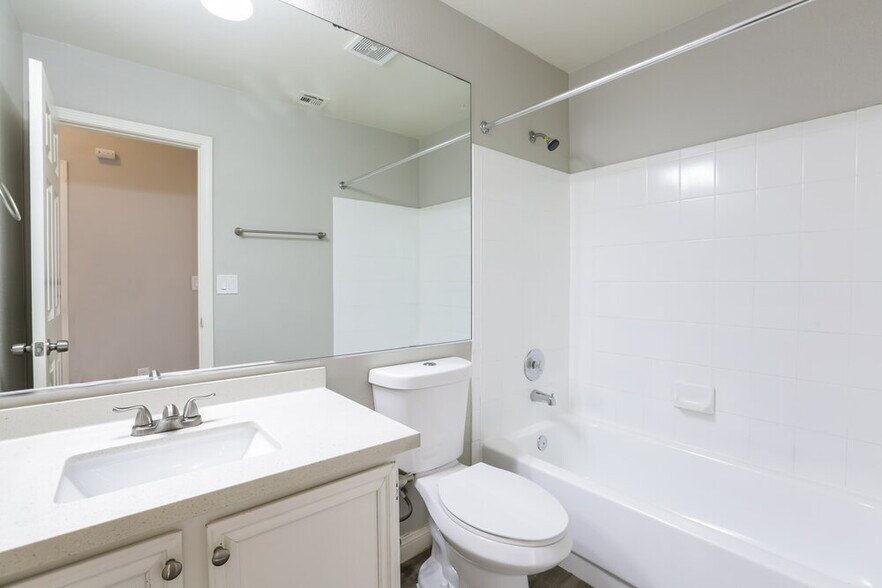 Building Photo - 3840 Quail Creek Dr
