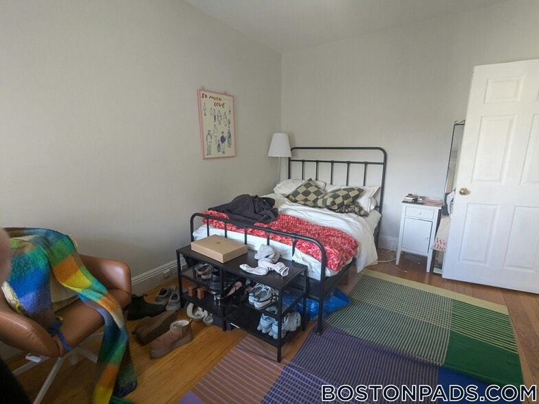 Building Photo - 2 Sutherland Rd