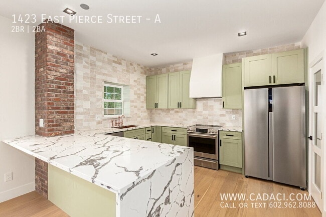 Building Photo - 1423 E Pierce St