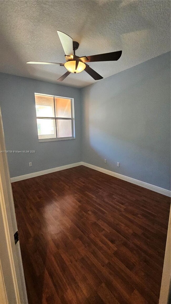 Building Photo - 2255 Anchor Ct