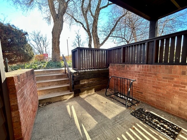 Building Photo - SHORT TERM RENTAL! 3Br/2Ba Condo in the Heart of Boulder