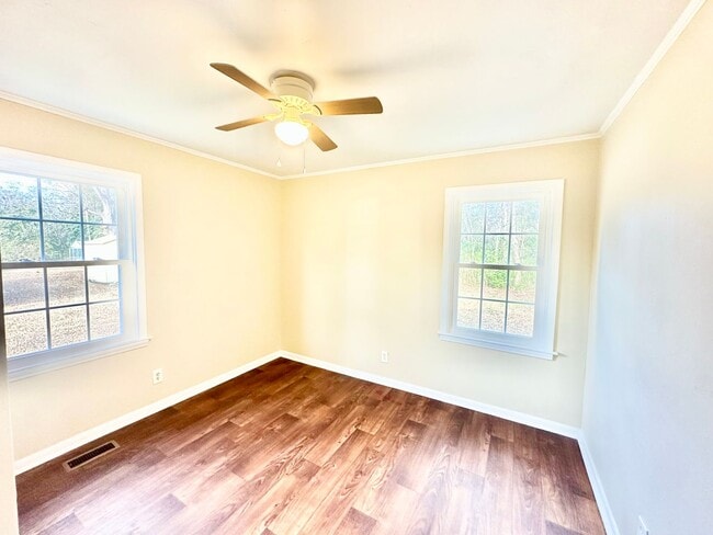 Building Photo - 415008001