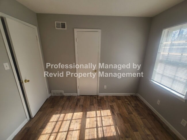 Building Photo - 3 Bedroom Home in Frayser!