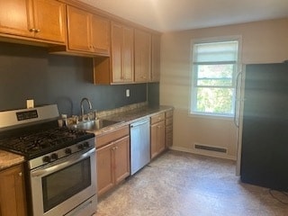 Kitchen - 206 East St