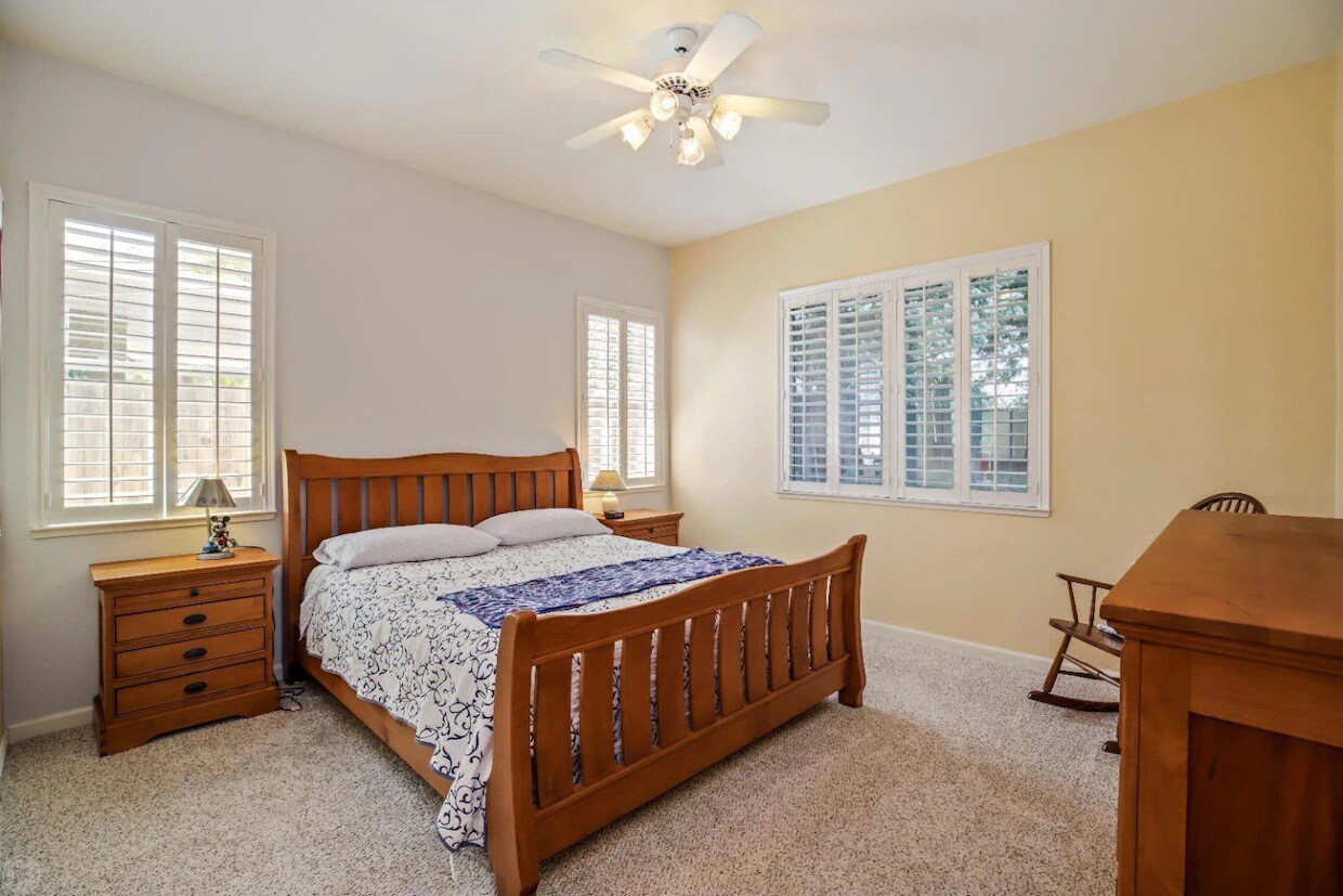 Building Photo - 4287 Windsong Dr