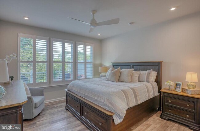 Building Photo - 33163 Oyster Cove Dr
