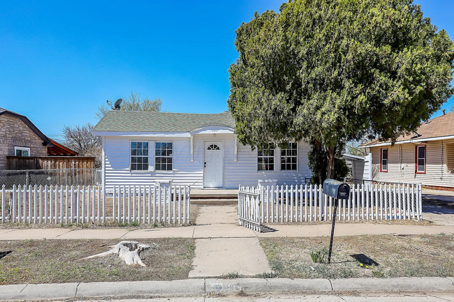 Building Photo - Available with our Lease with Purchase Opt...