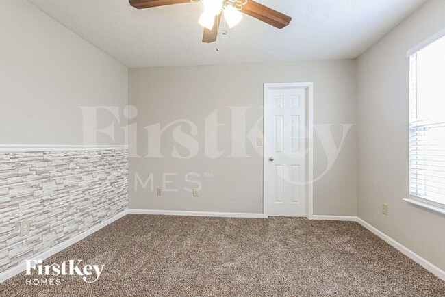 Building Photo - 1237 Niagara Ln