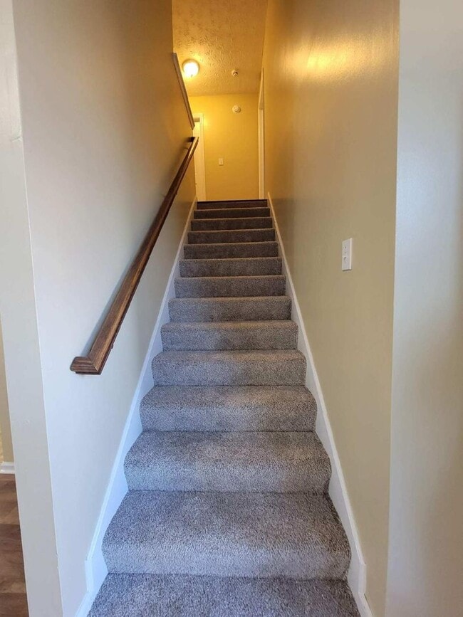 Building Photo - Elevate Your Lifestyle with this Beautiful 3 Bedroom, 2 bath Home