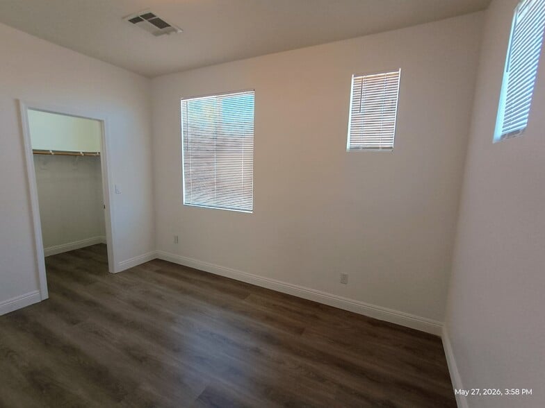 Building Photo - 4432 Mount Penteli Ave