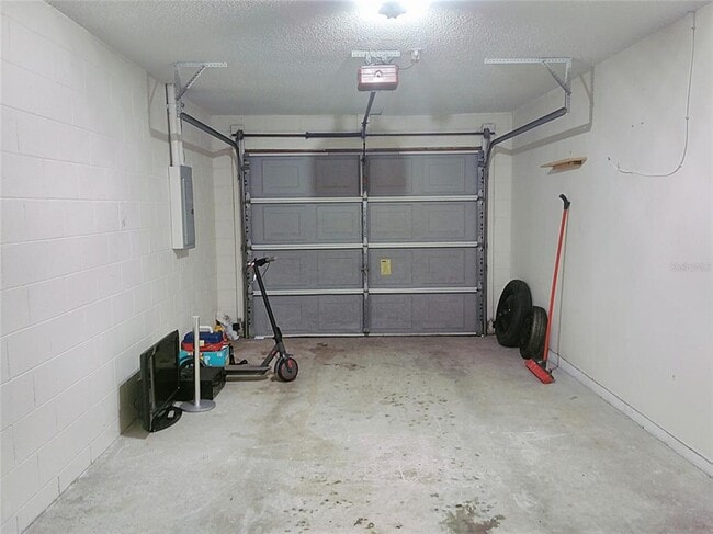 Building Photo - 330 Chestnut Ave