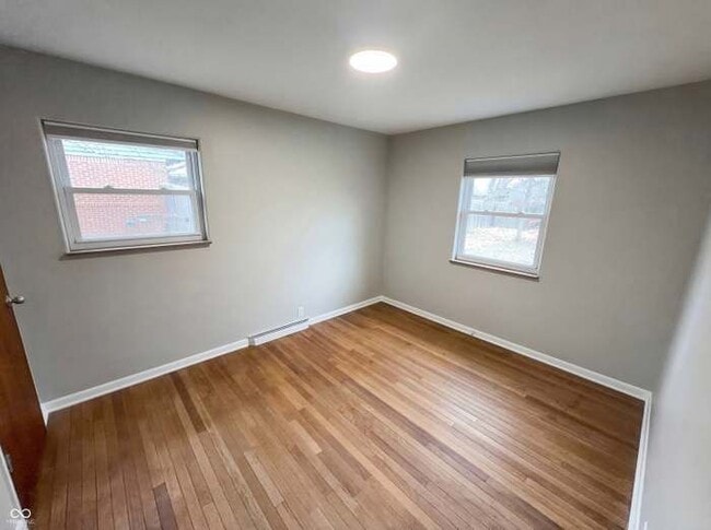 Building Photo - 10209 Broadway St