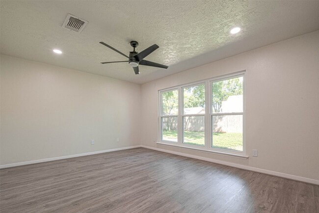 Building Photo - 416 Heatherwood Ct