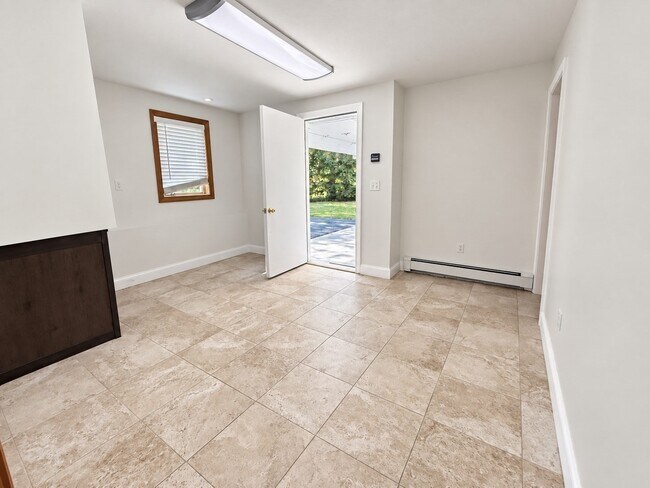Building Photo - 39 Ingleside Rd