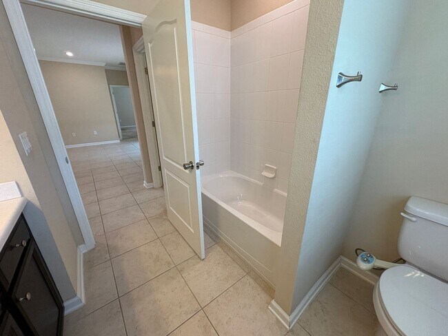 Building Photo - Spacious Home in Growing Area of St. Johns...