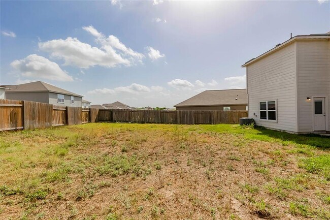 Building Photo - 117 Fairfax Ln