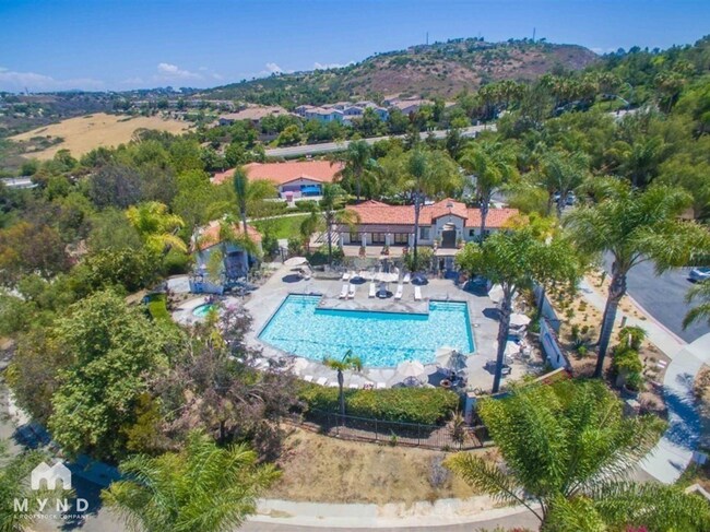 Building Photo - 2914 Carrillo Way