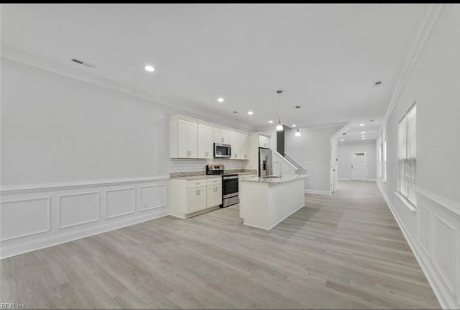 Building Photo - 251 Chapel St