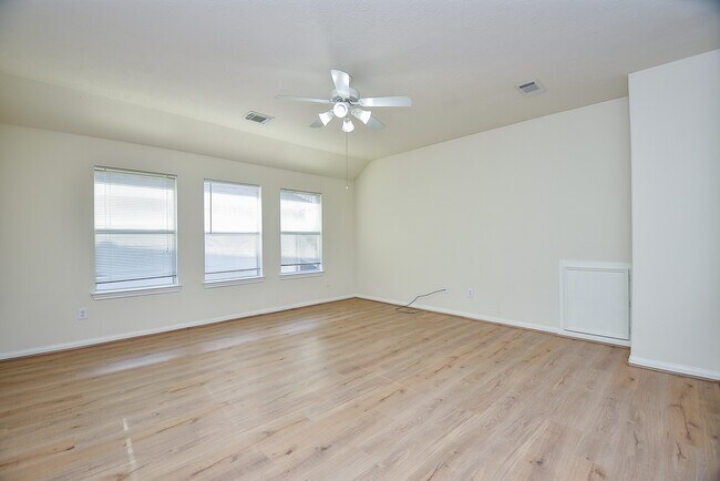 Building Photo - 15119 Newfield Bridge Ln