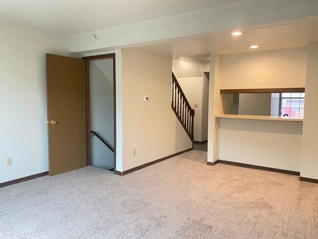 Building Photo - $1,300 | 2 Bedroom, 2.5 Bathroom Townhome | Pet Friendly | Available for July 1st, 2026 Move In!