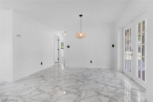 Building Photo - 18659 Sarasota Rd