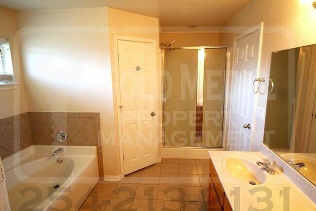 Building Photo - 602 Aries Ave