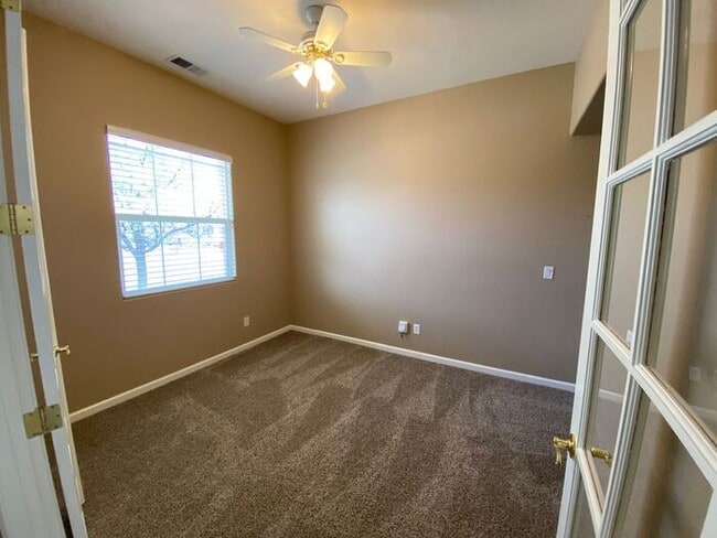 Building Photo - Beautiful 3 Bedroom + 1 FLEX ROOM Single Story House in South Meadows Reno