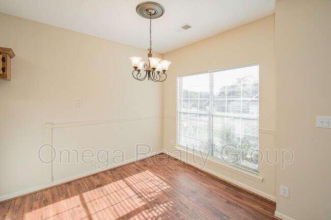 Building Photo - 5314 Austin St
