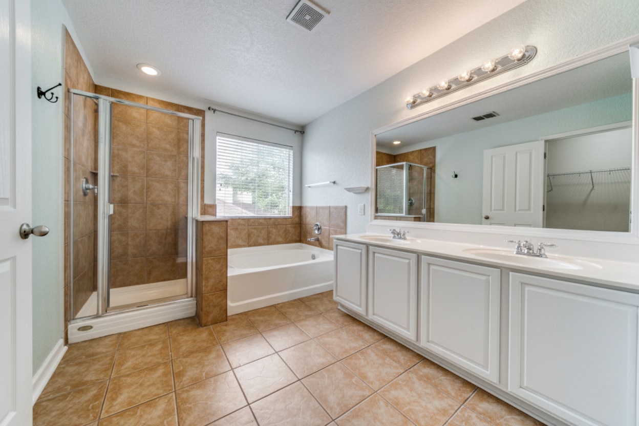 Building Photo - 10811 Marot Fld