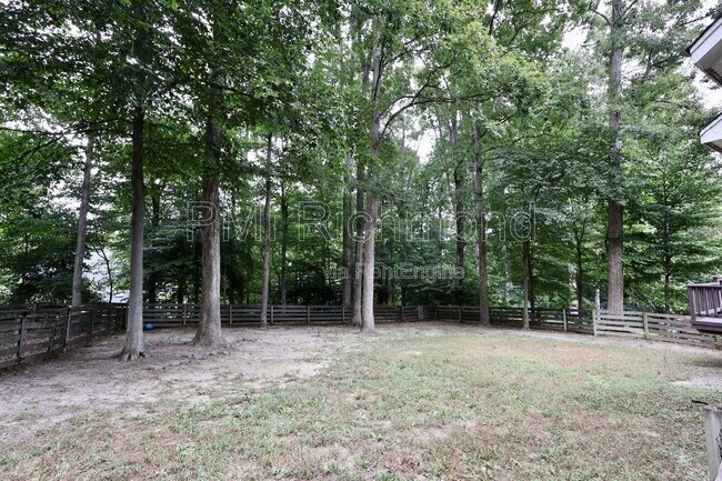 Building Photo - 11418 Hardwood Dr