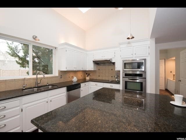 Building Photo - 1407 Chancellor Way