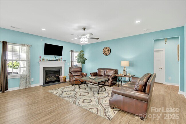 Building Photo - 7278 Waterwheel St SW
