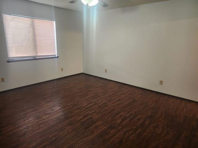 Building Photo - 426 Cambria Dr