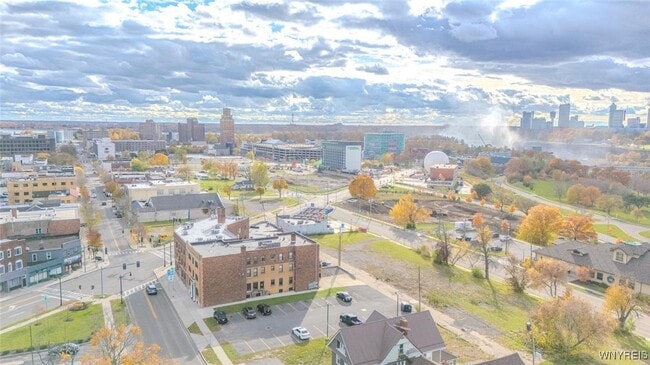 Building Photo - 530 Main St