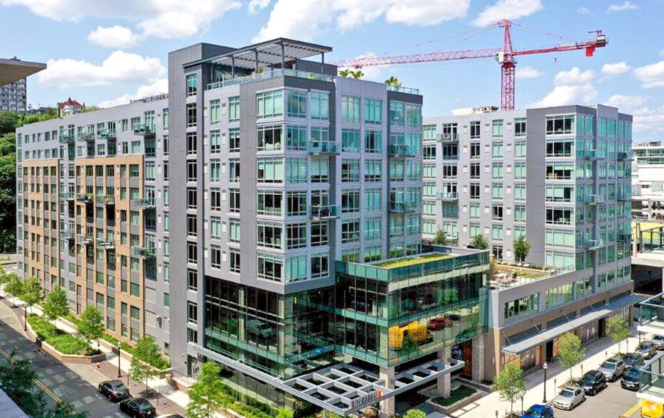 RiverHouse 11 at Port Imperial 1100 Avenue At Port Imperial Weehawken