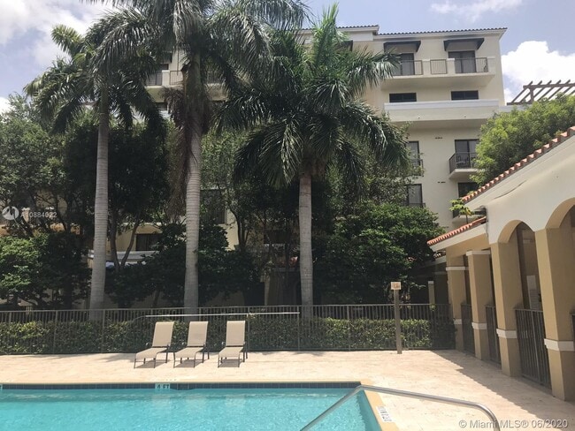 Primary Photo - 8440 SW 8th St