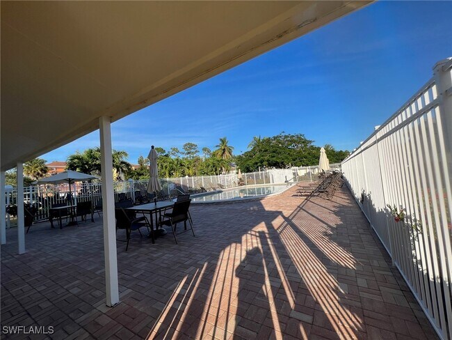 Building Photo - 4603 Bayshore Dr