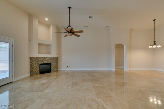 Building Photo - 2180 Dogwood Ranch Ave