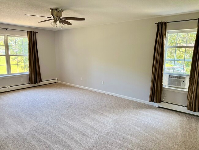 Building Photo - 216 Castlewood