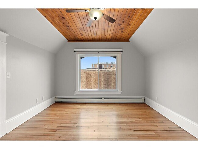 Building Photo - 2428 Chicago Ave