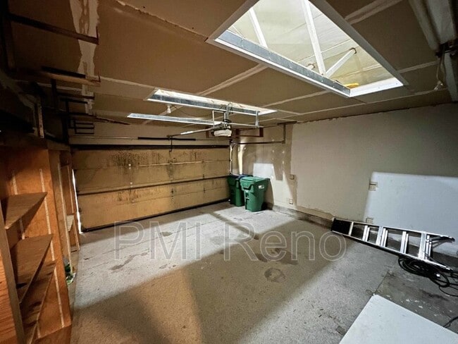 Building Photo - 2643 Powder Dr