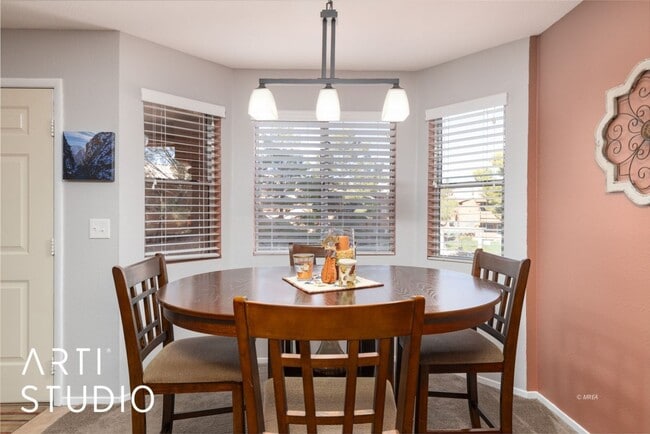 Building Photo - 835 Mesquite Springs Dr