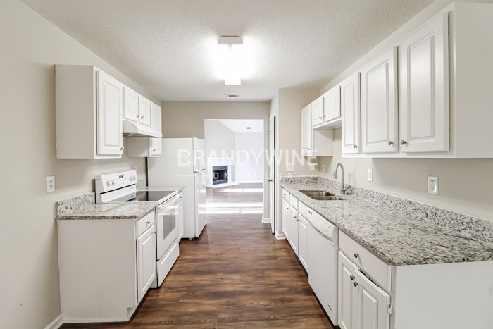 Building Photo - 4976 Truitt Ln