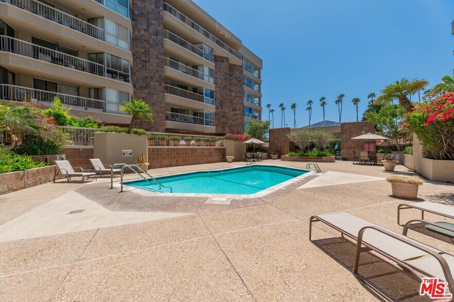 Building Pool - 515 Ocean Ave