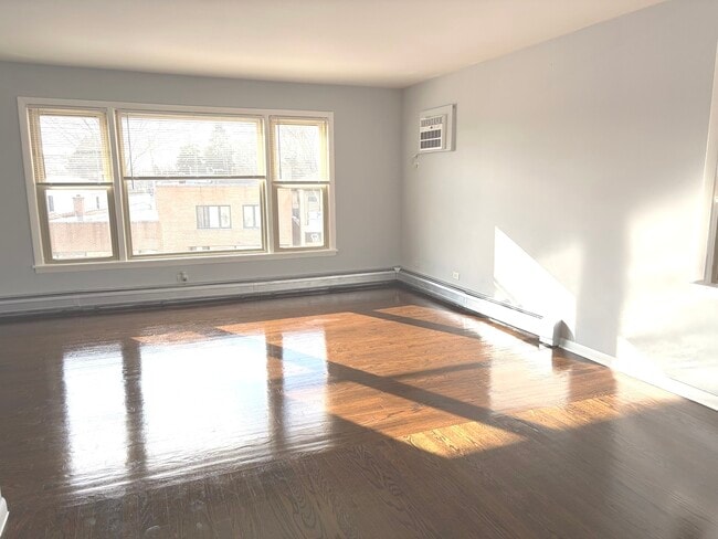 Building Photo - 8222 W Grand Ave