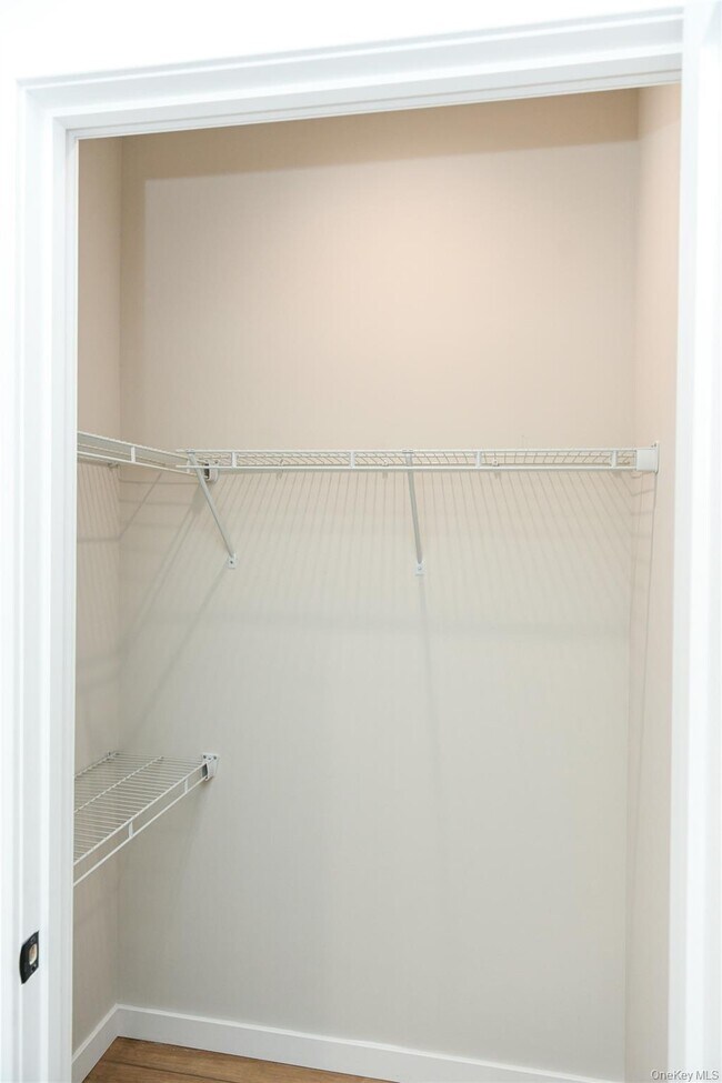 Building Photo - 135 E Park Ave