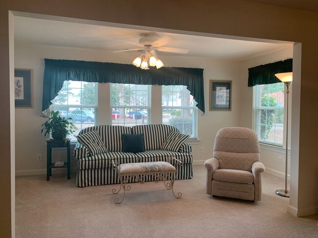 Building Photo - Beautiful, 1st Floor Unfurnished,  Bedroom Condo at Riverwoods in Murrells Inlet!