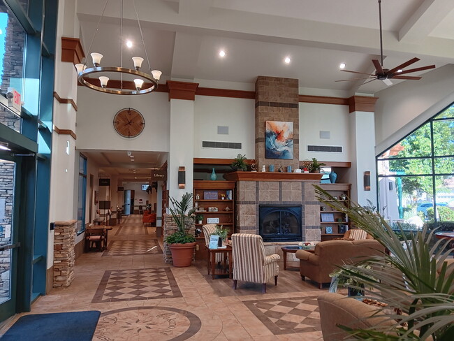 Building Photo - 1716 N Forest Oaks Dr