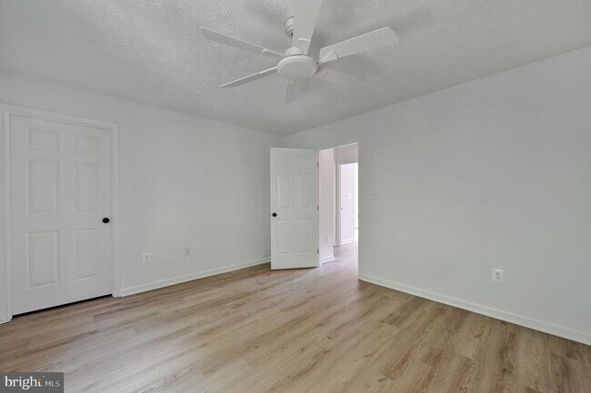 Building Photo - 7836 Foxfarm Ln